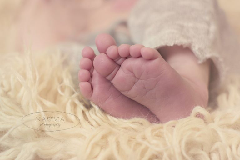 Atlanta Best Newborn Photographer- baby 