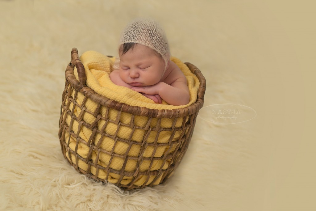 Atlanta Buckhead Newborn Photographer - Newborn dress up and posing