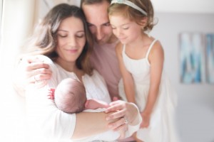 sandy springs newborn photographer, atlanta newborn photographer, atlanta newborn photography, buckhead newborn photographer, brookhaven newborn photographer. brookhaven newborn photography, newborn and sibling photo, newborn with family photo, newborn family posing, georgia newborn photographer, georgia newborn photography, atlanta family photography, atlanta family photographer,