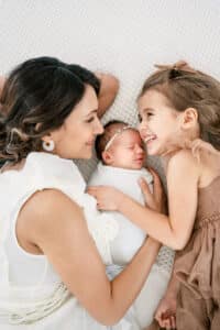 atlanta baby photographer, sibling and newborn poses, sibling and newborn posing, atlanta newborn photographer, Alpharetta newborn photographer