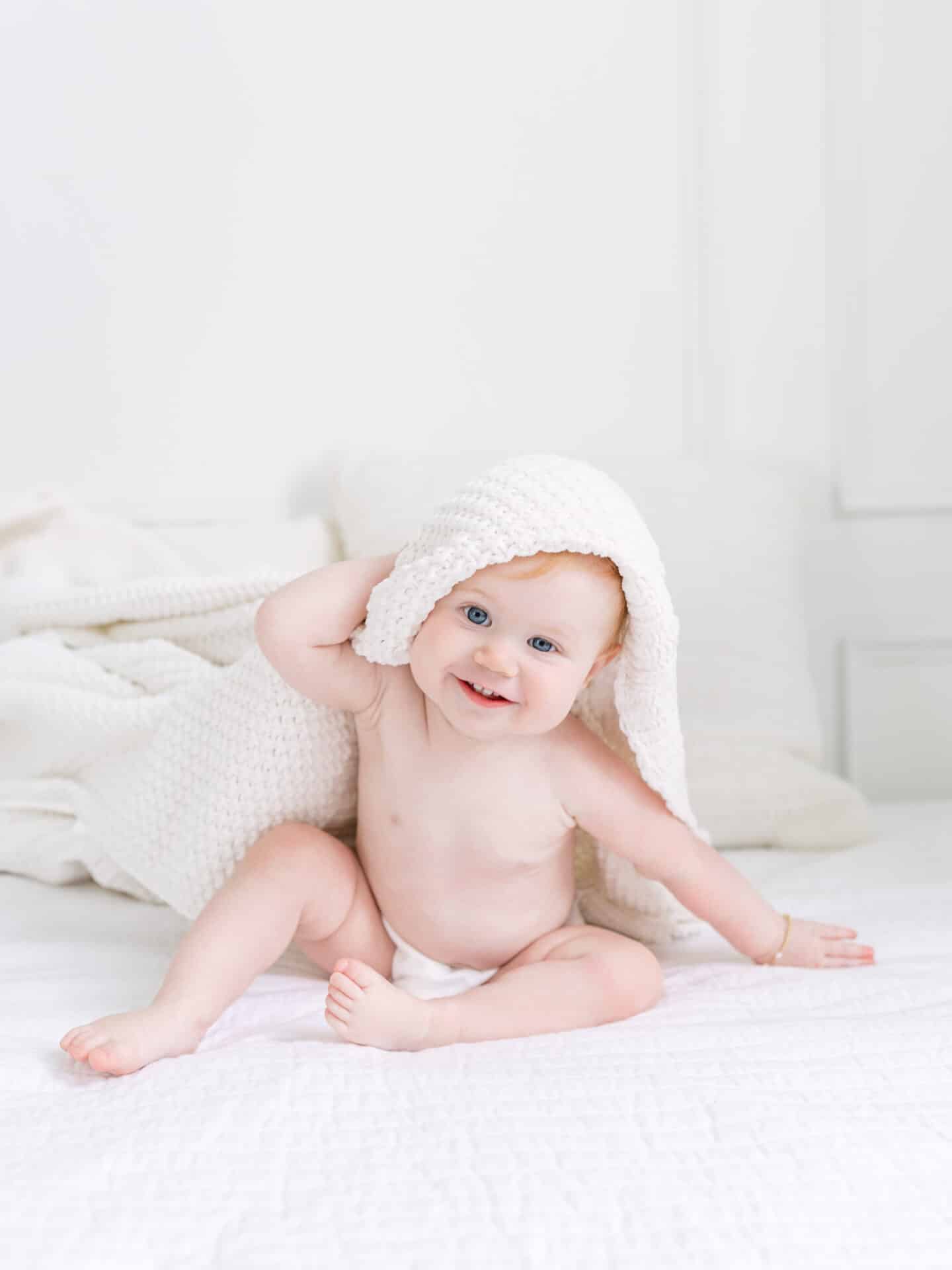 Baby Milestone Photography in Atlanta, Baby Milestone Photography in Atlanta, baby milestone photography atlanta, atlanta family photographer, atlanta baby photographer, sitter session atlanta
