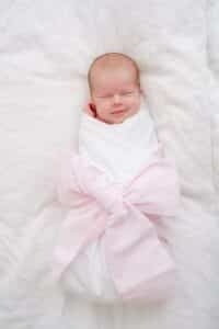 newborn-photography-at-home-atlanta beautfort bonnet bow